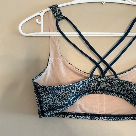 Lululemon Navy Blue Speckled Criss Cross Strappy Back Sports Bra - Picture 6 of 9